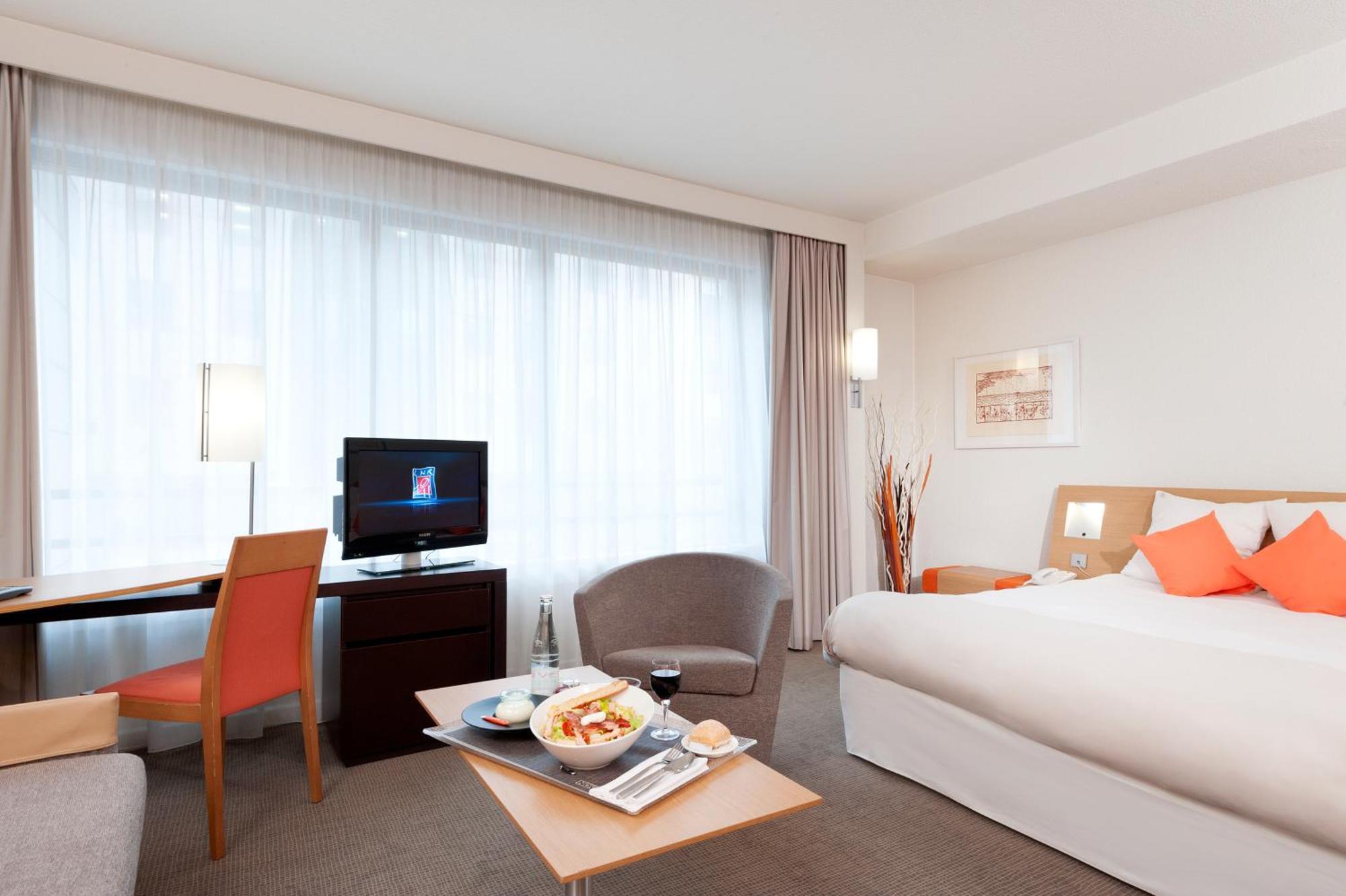 Novotel Paris Rueil Malmaison Kültér fotó