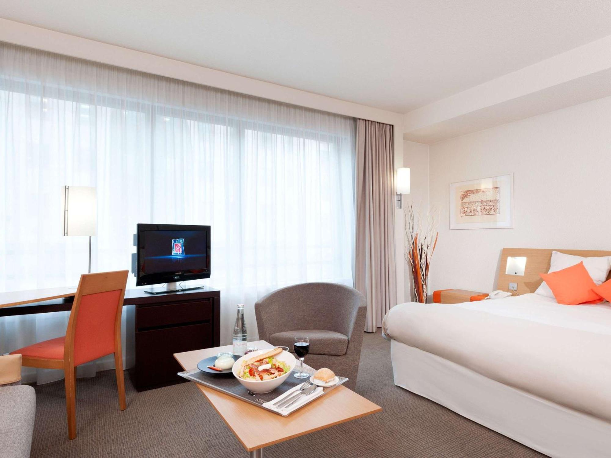 Novotel Paris Rueil Malmaison Kültér fotó